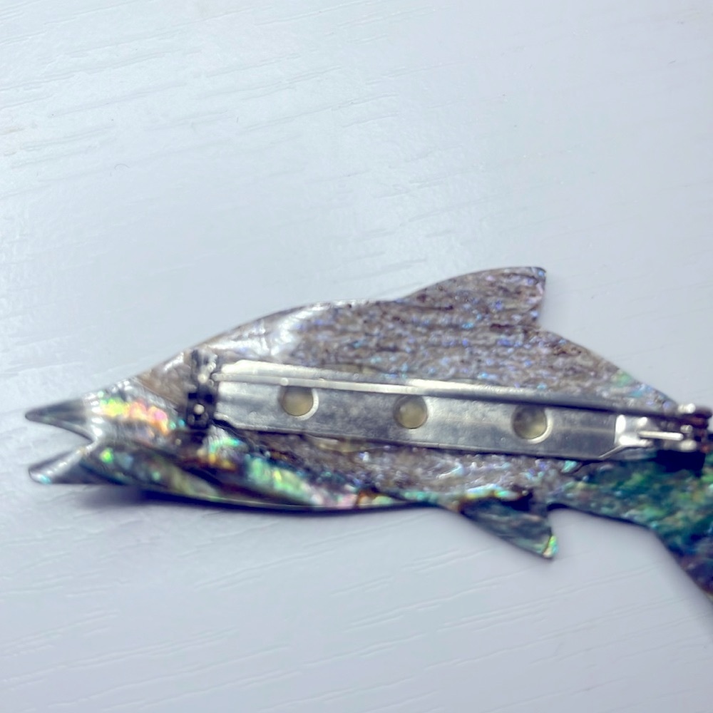 Mother of pearl abalone tuna pin blue and green  2 inch - Picture 5 of 10